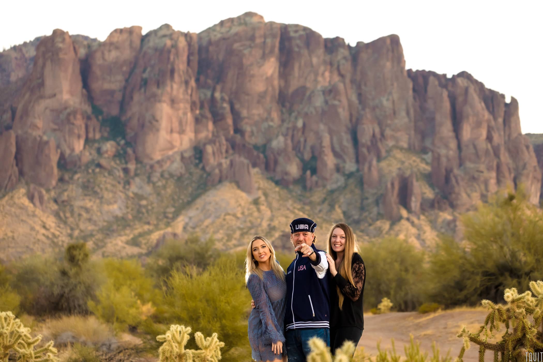 Family photo shoot in front of AZ mountain