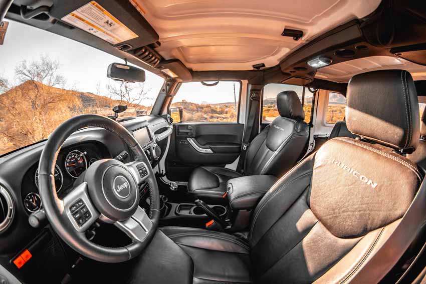 Driver side interior of Jeep Rubicon