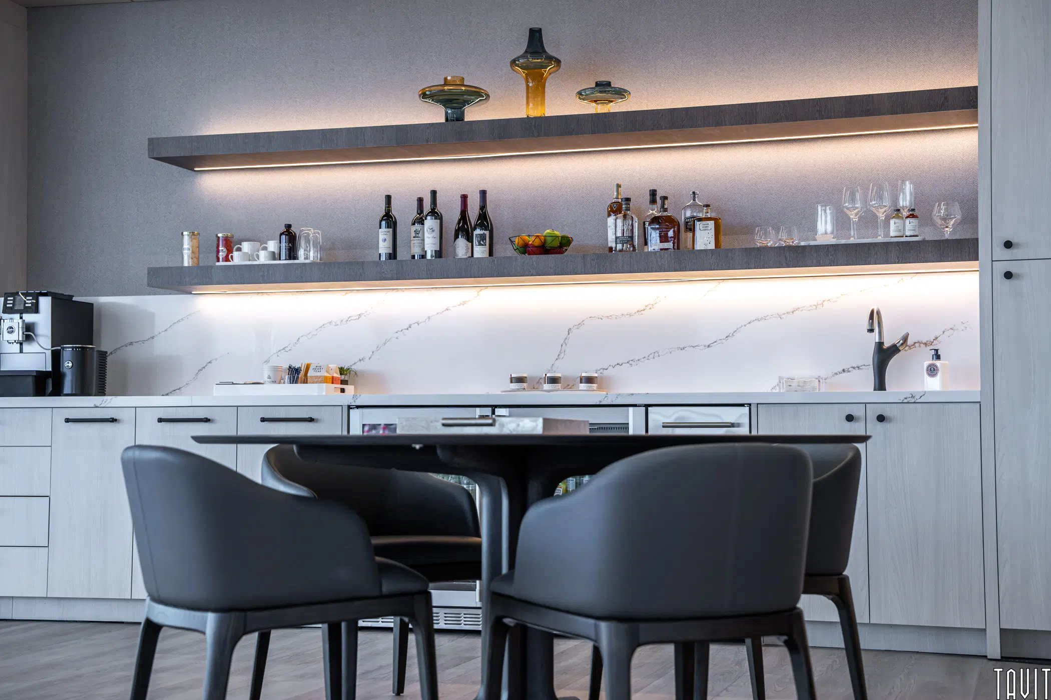 Jetlinx lobby refreshments